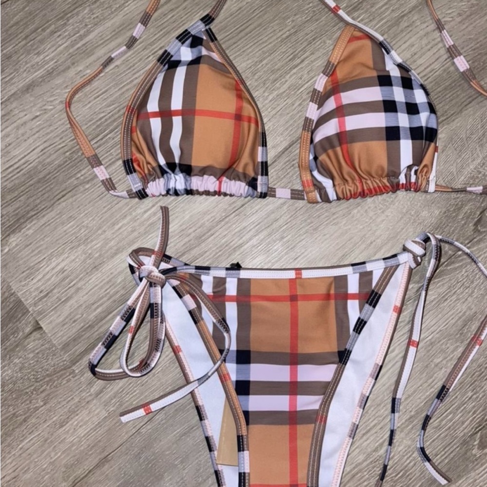 Burberry Swim